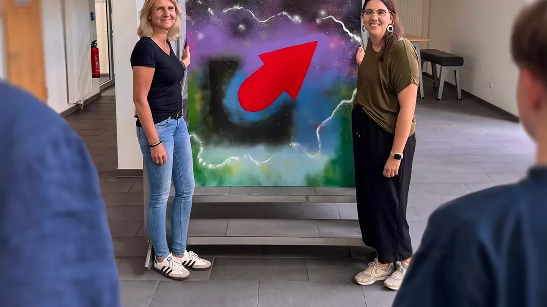 POL-BO: Graffiti im Polizeipräsidium: Kunstwerk der Initiative Kurve kriegen jetzt ausgestellt - Bild: presseportal.de