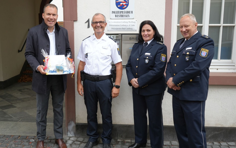 POL-LM: +++ Schutzmann vor Ort in Bad Camberg ins Amt eingeführt +++ - Foto: presseportal.de