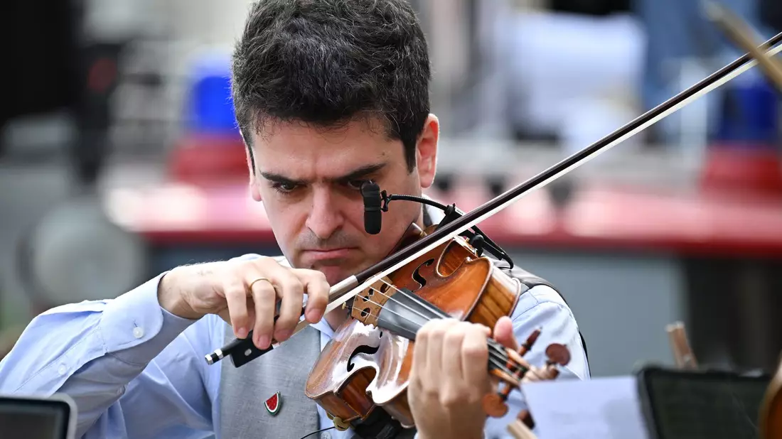Der Violinist Michael Barenboim sieht zu wenig Raum für propalästinensische Stimmen in der Kultur. (Archivbild) - Bild: Soeren Stache/dpa