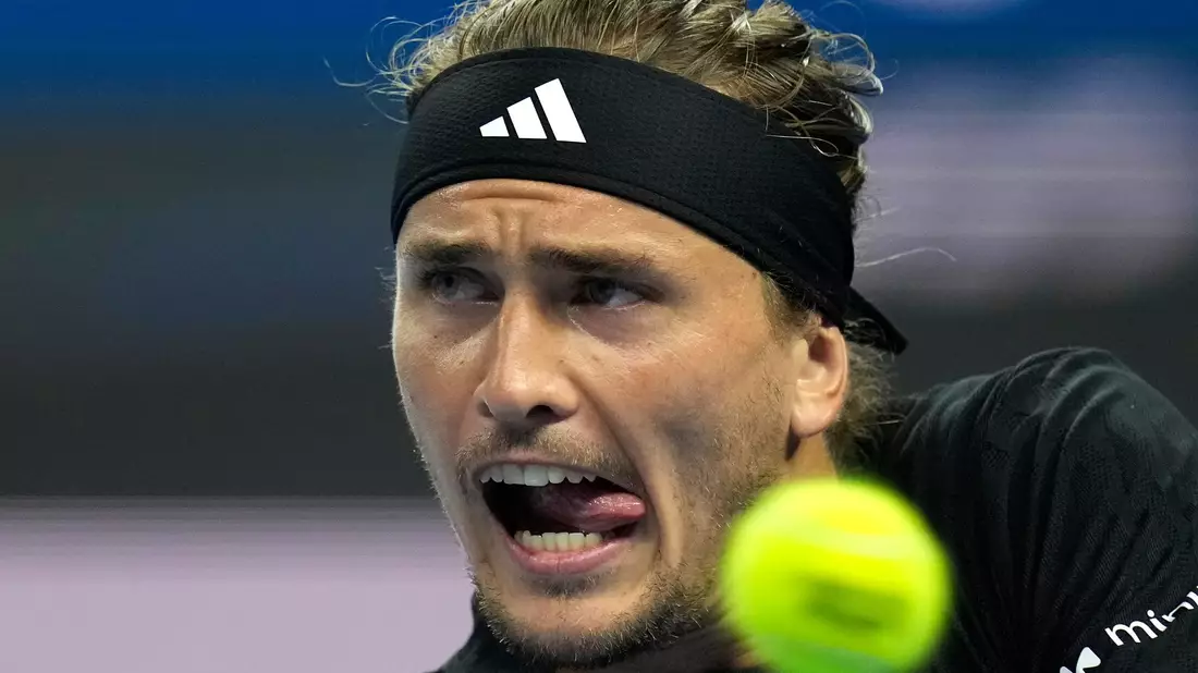 Alexander Zverev hatte in seinem Achtelfinale in Peking erhebliche Probleme. - Bild: Ng Han Guan/AP/dpa
