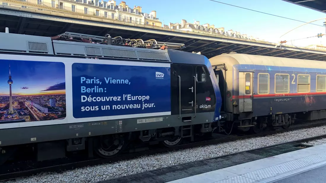 Nur zwei Jahre nach dem Start rollt der Nachtzug zwischen Paris und Berlin möglicherweise schon wieder aufs Abstellgleis (Archivbild).  - Bild: Michael Evers/dpa