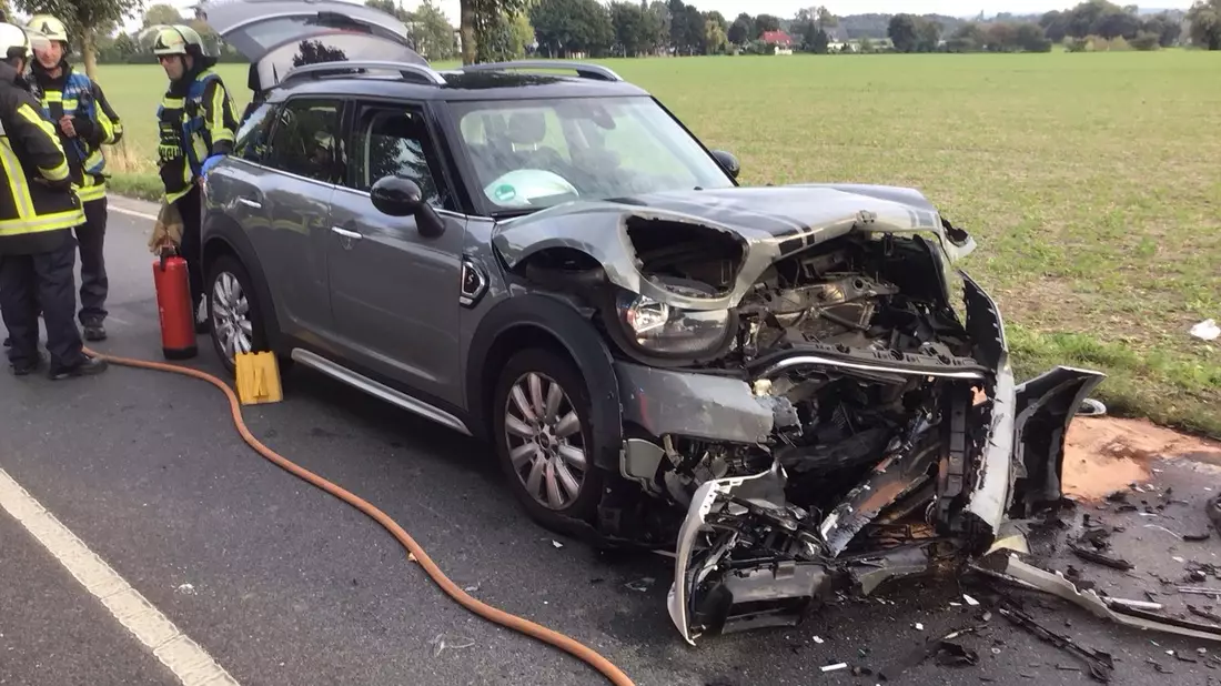 FW-BO: Schwerer Verkehrsunfall auf dem Wattenscheider Hellweg - Bild: presseportal.de