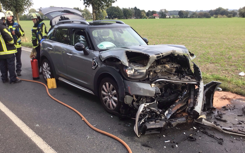 FW-BO: Schwerer Verkehrsunfall auf dem Wattenscheider Hellweg - Foto: presseportal.de