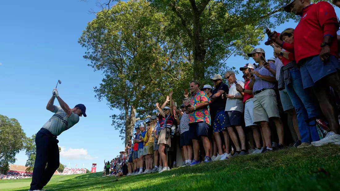 Bryson DeChambeau kam nach einem Fünf-Punkte-Rückstand noch zurück und holte ein Unentschieden. - Bild: Robert Bukaty/AP/dpa