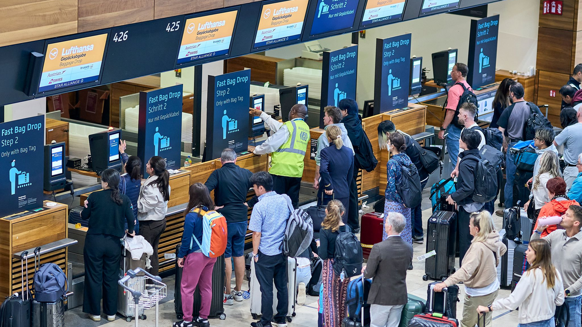 Wann am Hauptstadtfughafen BER die Folgen eines IT-Angriffs auf einen Dienstleister behoben sind, ist unklar. (Archivbild)  - Foto: Michael Ukas/dpa