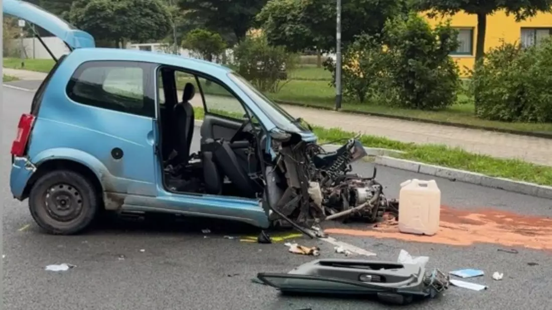 LPI-J: Frontalcrash mit Schwerverletzter in Bad Klosterlausnitz - Bild: presseportal.de