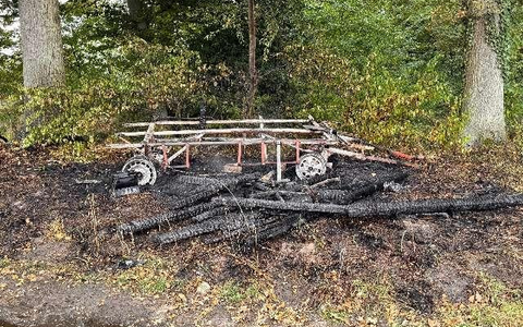 POL-OS: Glandorf: Hochsitz bei Brand vollständig zerstört - Polizei bittet um Hinweise - Foto: presseportal.de