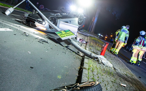 FW-MK: Überschlagener PKW auf der Dortmunder Straße - Foto: presseportal.de