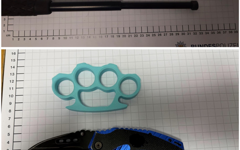 BPOL NRW: Bundespolizei findet verbotene und gefährliche Gegenstände bei einem 14- und einem 15-Jährigen - Foto: presseportal.de