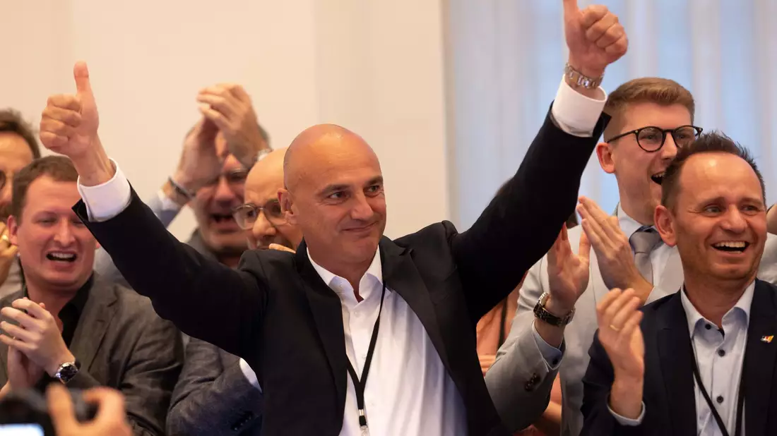 In Dortmund, der drittgrößten Stadt in NRW, unterlag SPD-Amtsinhaber Thomas Westphal nach einem Kopf-an-Kopf-Rennen gegen den CDU-Herausforderer Alexander Omar Kalouti.  - Bild: Dieter Menne/dpa