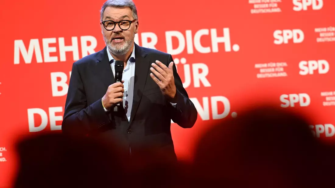 Der Dortmunder Oberbürgermeister Thomas Westphal hat die Stichwahl gegen den CDU-Herausforderer verloren. (Archivbild) - Bild: Fabian Strauch/dpa
