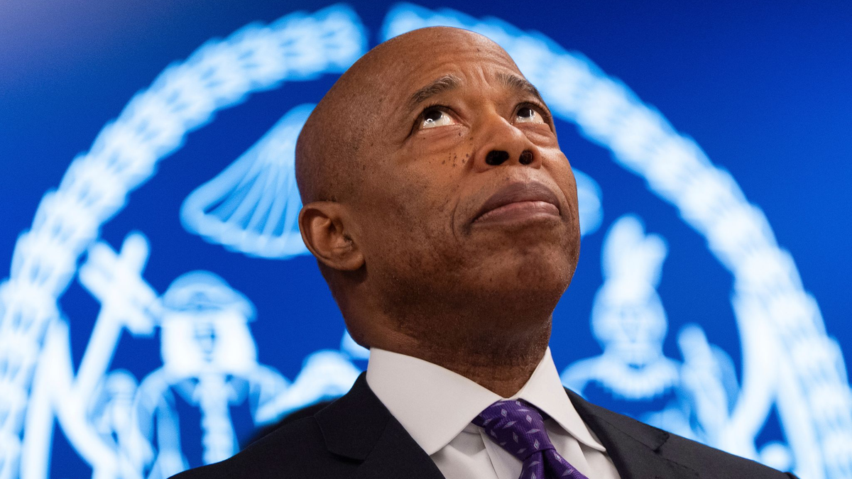 Eric Adams zieht sich aus dem Rennen zurück.  - Foto: Julia Demaree Nikhinson/AP/dpa