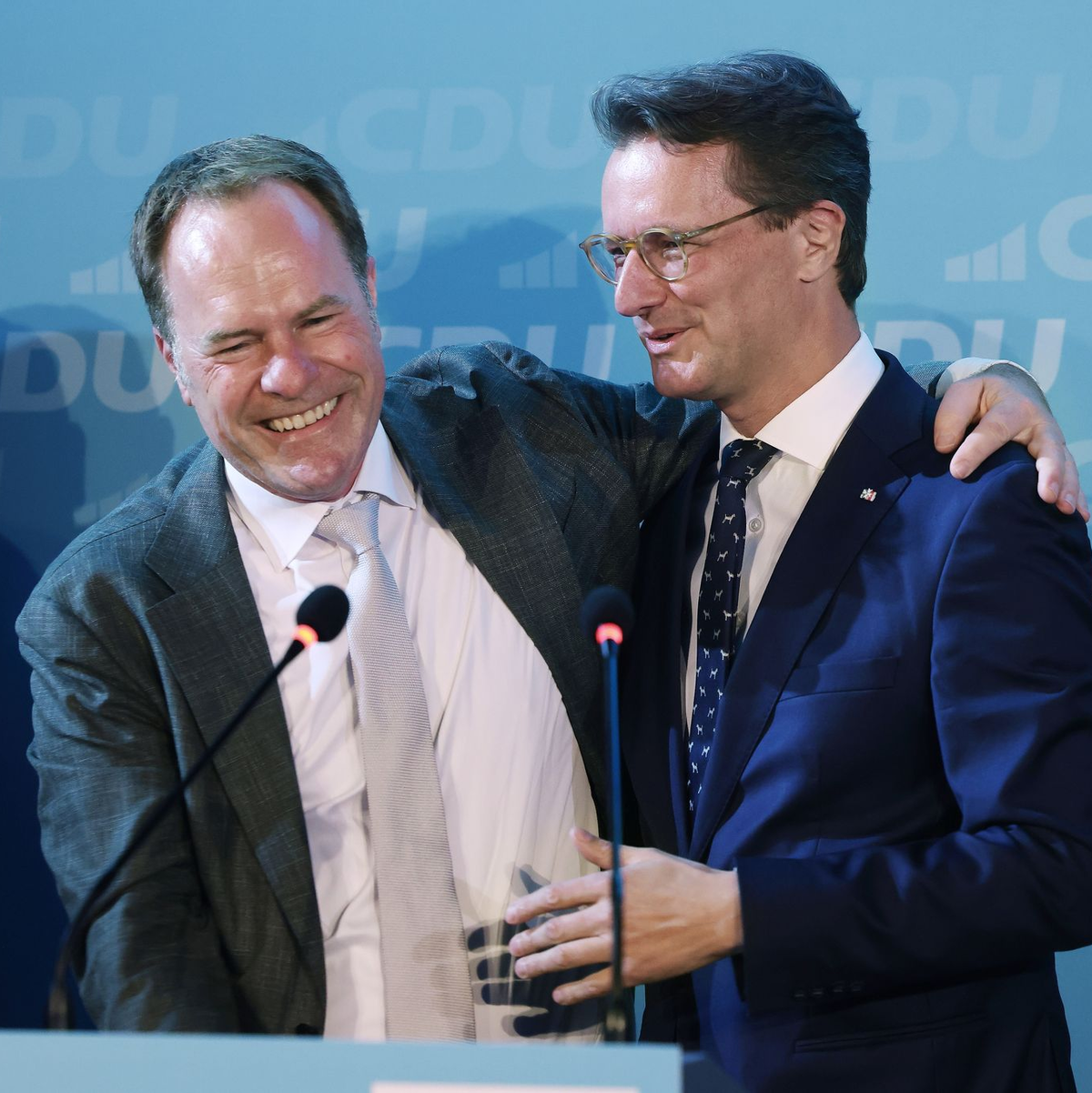 In der NRW-Landeshauptstadt geht Amtsinhaber Stephan Keller (CDU) in eine zweite Amtszeit. - Foto: David Young/dpa