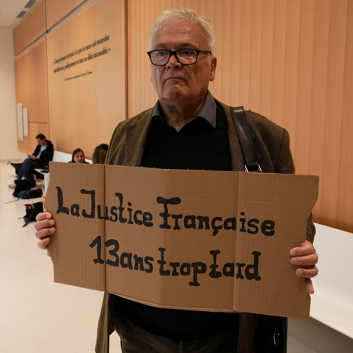 Die zähe Arbeit der französischen Justiz stellt die Angehörigen auf eine harte Probe (Archivbild). - Foto: Michel Euler/AP/dpa