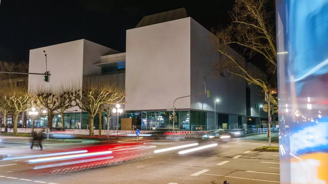 Das recht neue Museum Reinhard Ernst in Wiesbaden hat einen langen Mittwoch. (Archivbild) - Bild: Andreas Arnold/dpa