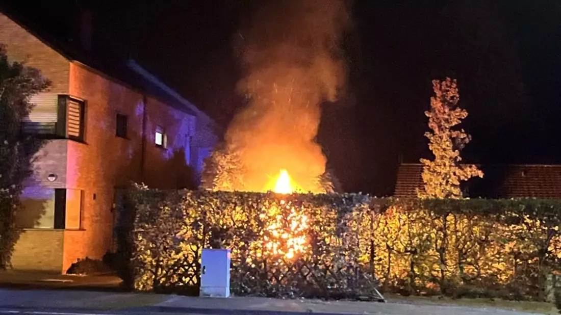 POL-SO: Brandstiftung mit Brandbeschleuniger - Bild: presseportal.de