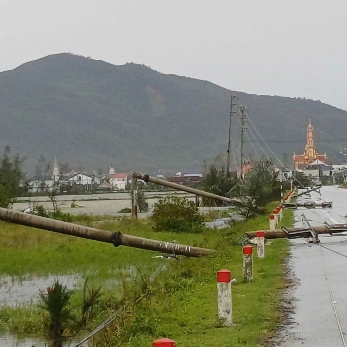 Die Verwüstungen waren teils erheblich.  - Foto: Viet Hoang/VNExpress/AP/dpa