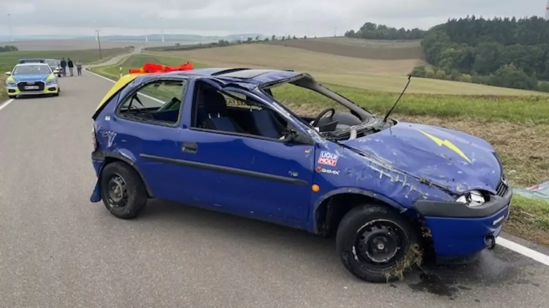 POL-PIROK: Verkehrsunfall mit leicht verletzter Person - PKW überschlägt sich - Bild: presseportal.de
