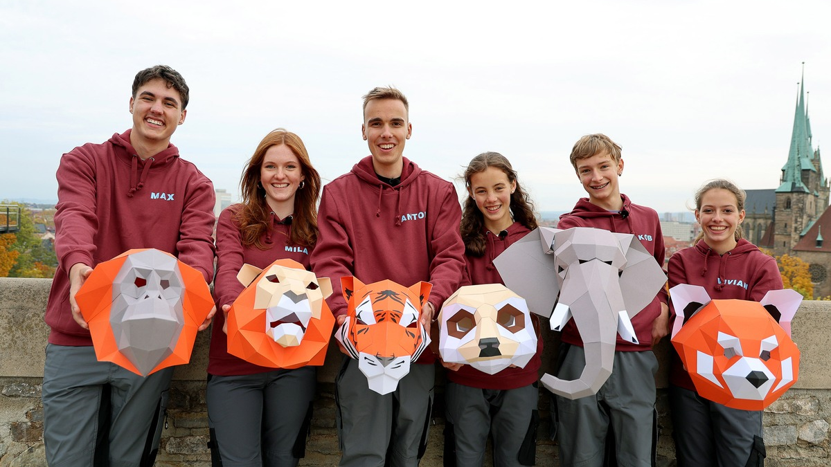 Pinguine chippen und Flamingos checken: Neuer Staffelstart der MDR-Produktion „Elefant, Tiger & Kids – Zoo-Praktikum Backstage“ - Foto: presseportal.de