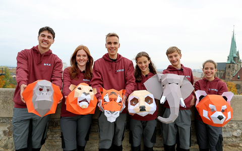 Pinguine chippen und Flamingos checken: Neuer Staffelstart der MDR-Produktion „Elefant, Tiger & Kids – Zoo-Praktikum Backstage“ - Foto: presseportal.de