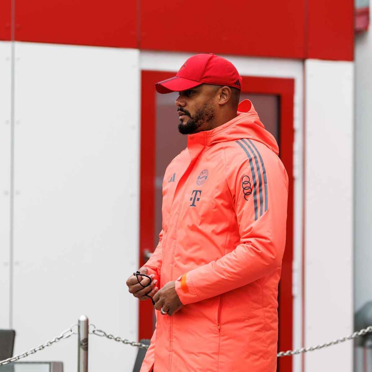 Serge Gnabry & Co. starten mit guter Laune auf eine ungewöhnliche Champions-League-Reise. - Foto: Matthias Balk/dpa