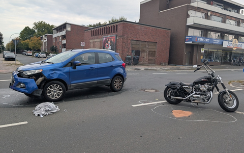 POL-WHV: Verkehrsunfall zwischen Motorrad und Pkw - Vollsperrung des Mühlenwegs - Foto: presseportal.de
