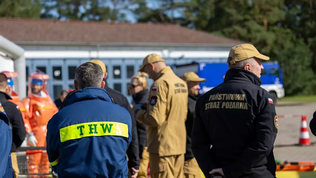 THW LVBEBBST: THW übt gemeinsam mit polnischer Feuerwehr CBRN-Einsatzszenarien - Bild: presseportal.de