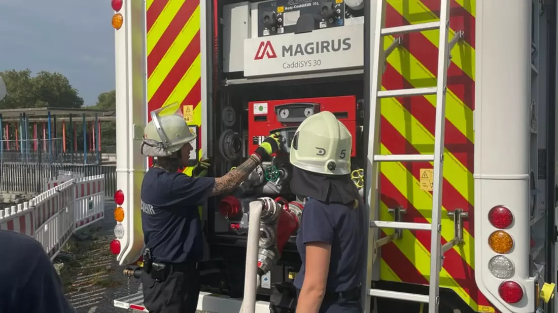 FW Dinslaken: Pumpen-Maschinisten Lehrgang 02/2025 vom 4.9. - 20.9.2025 erfolgreich beendet. - Bild: presseportal.de