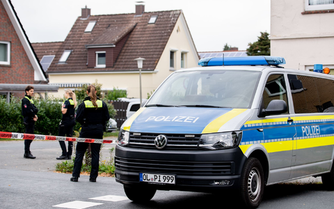 Ein Mann soll seine Familie und sich selbst getötet haben. - Foto: Hauke-Christian Dittrich/dpa