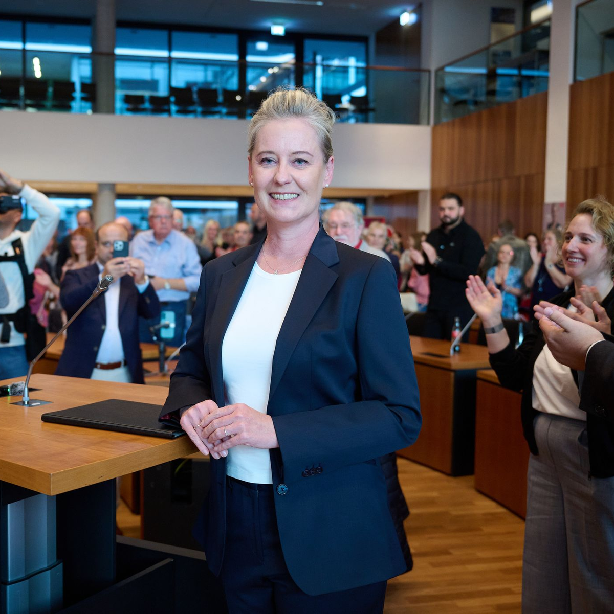 In Gelsenkirchen siegte die SPD-Politikerin Andrea Henze über den AfD-Herausforderer. - Foto: Bernd Thissen/dpa