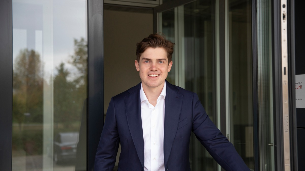 Aufträge steigen, Mitarbeiter fehlen: Wehrdienst wird den Druck auf die Industrie massiv verschärfen - Foto: presseportal.de