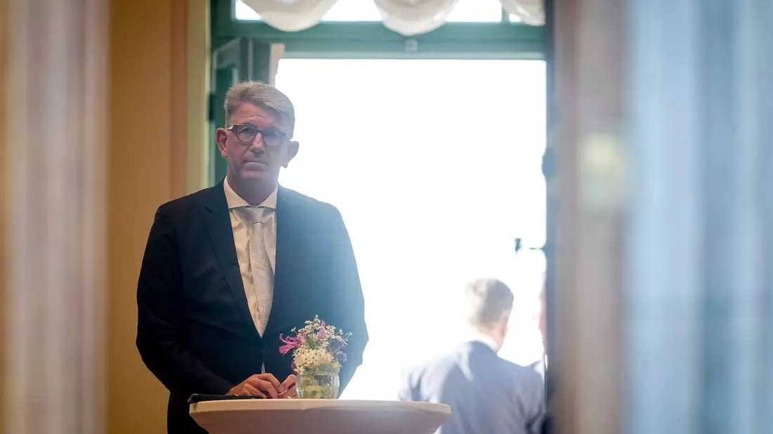 Weimer bei der Klausurtagung kurz vor seiner Abreise.  - Bild: Kay Nietfeld/dpa