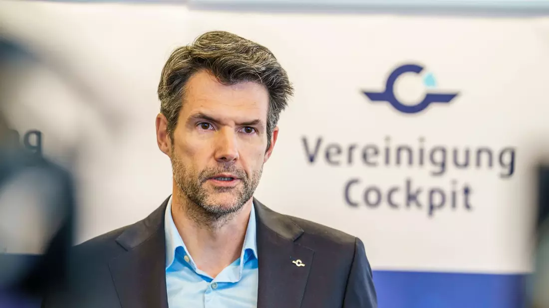 Sieht die Reihen der Piloten geschlossen: VC-Präsident Andreas Pinheiro. - Bild: Andreas Arnold/dpa