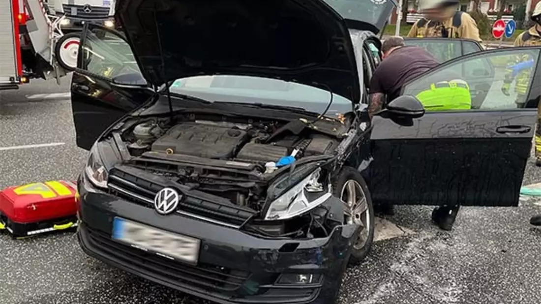 POL-DU: Dellviertel: Kollision im Kreuzungsbereich - Zwei Verletzte - Bild: presseportal.de