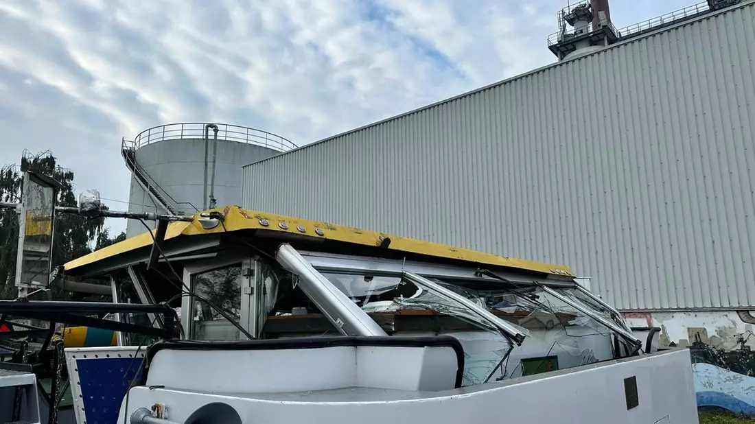 POL-DU: Gütermotorschiff rammt Brücke - Schiffsführer leicht verletzt - Bild: presseportal.de