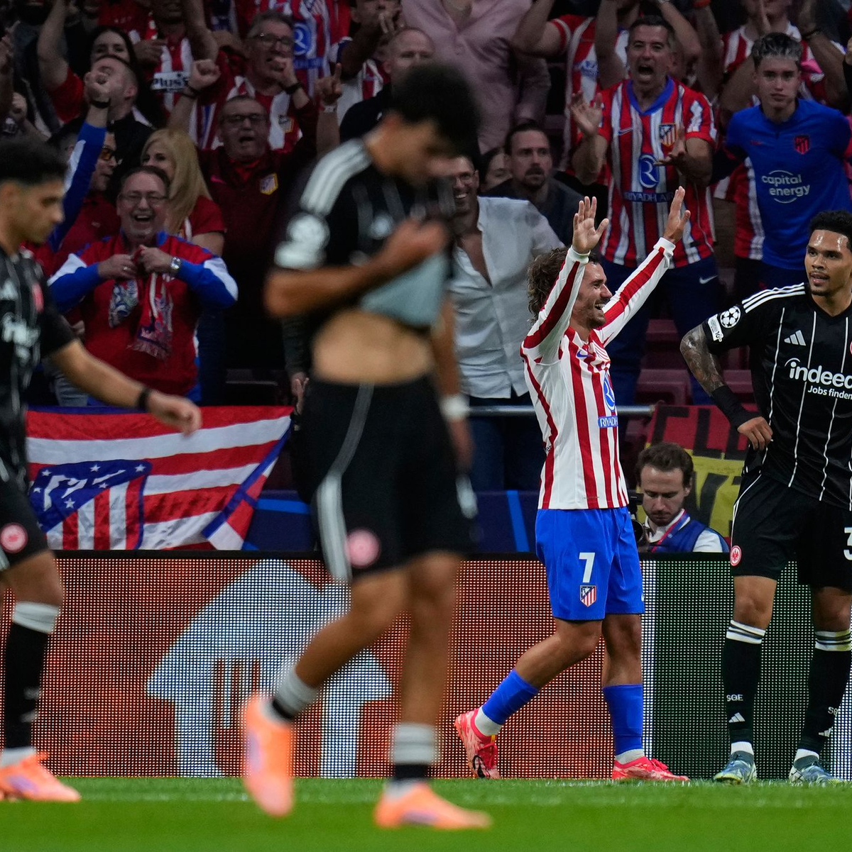Für Eintracht Frankfurt gab es in Madrid fünf Gegentore. - Foto: Manu Fernandez/AP/dpa