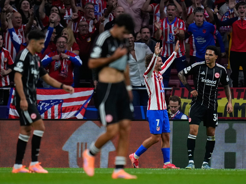 Für Eintracht Frankfurt gab es in Madrid fünf Gegentore. - Foto: Manu Fernandez/AP/dpa