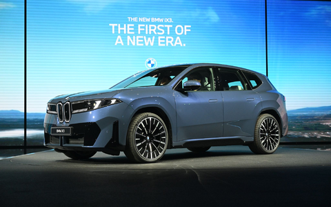 Auch BMWs neuer iX3 - hier bei der Premiere - dürfte von vielen Menschen als SUV eingeschätzt werden. (Archivbild) - Foto: Sven Hoppe/dpa/dpa-tmn