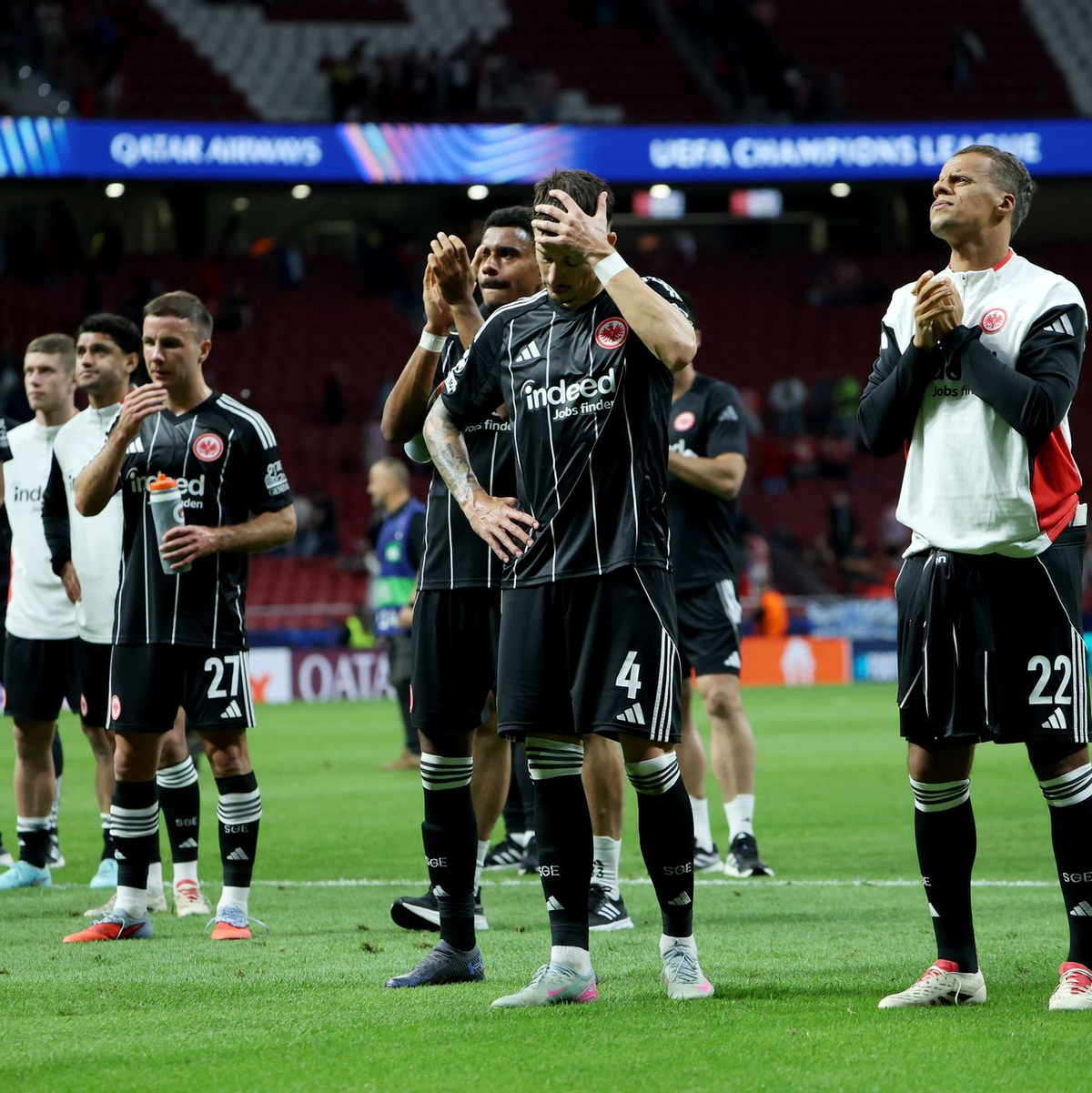 Eintracht Frankfurt hat in Madrid eine Lehrstunde erhalten. - Foto: Canales Carvajal/dpa