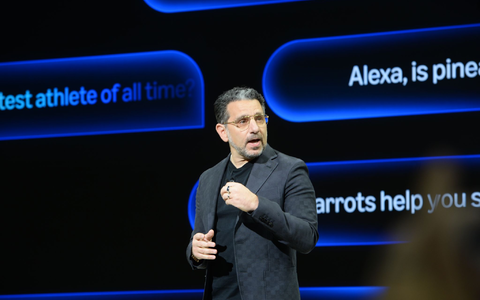 Amazons Sprachassistentin Alexa+ kann sich nach einem Ki-Umbau mit Nutzern unterhalten. - Foto: Andrej Sokolow/dpa