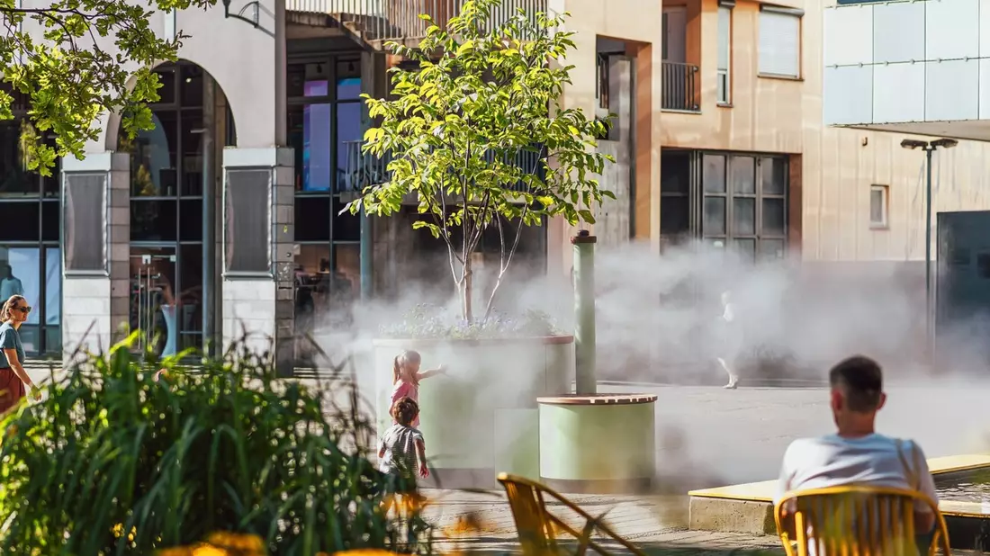 Der Sommer 2025 hat neue Hitzerekorde gebracht und damit Kommunen in ganz Deutschland unter Handlungsdruck gesetzt / Der Stadtmöbelhersteller Runge hat eine vielbeachtete Lösung getestet - Bild: presseportal.de