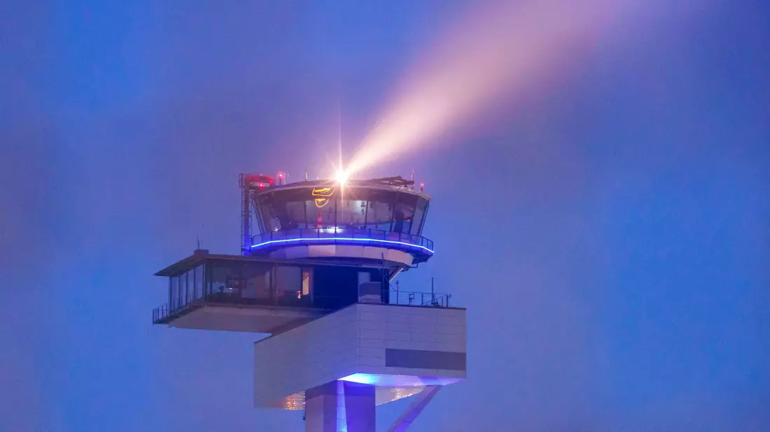 Die Maschine landete etwa eine halbe Stunde nach dem Start wieder in Frankfurt. (Archivfoto) - Bild: Andreas Arnold/dpa