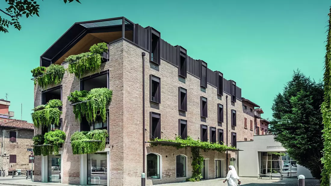 Backsteingebäude in Formigine - Bild: PREFA | Croce & Wir über pressetext.de