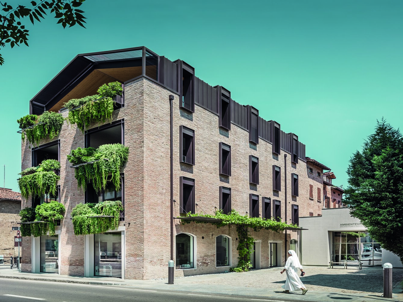 Backsteingebäude in Formigine - Foto: PREFA | Croce & Wir über pressetext.de