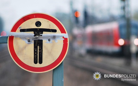 Bundespolizeidirektion München: Gefährlicher Eingriff in den Bahnverkehr / S-Bahn muss Schnellbremsung einleiten - Foto: presseportal.de