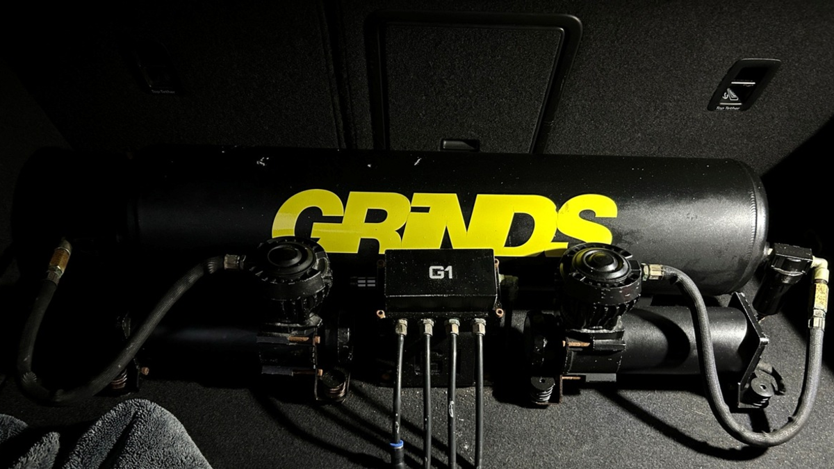 POL-PDTR: VW Golf mit illegalem Luftfahrwerk aus dem Verkehr gezogen - Foto: presseportal.de