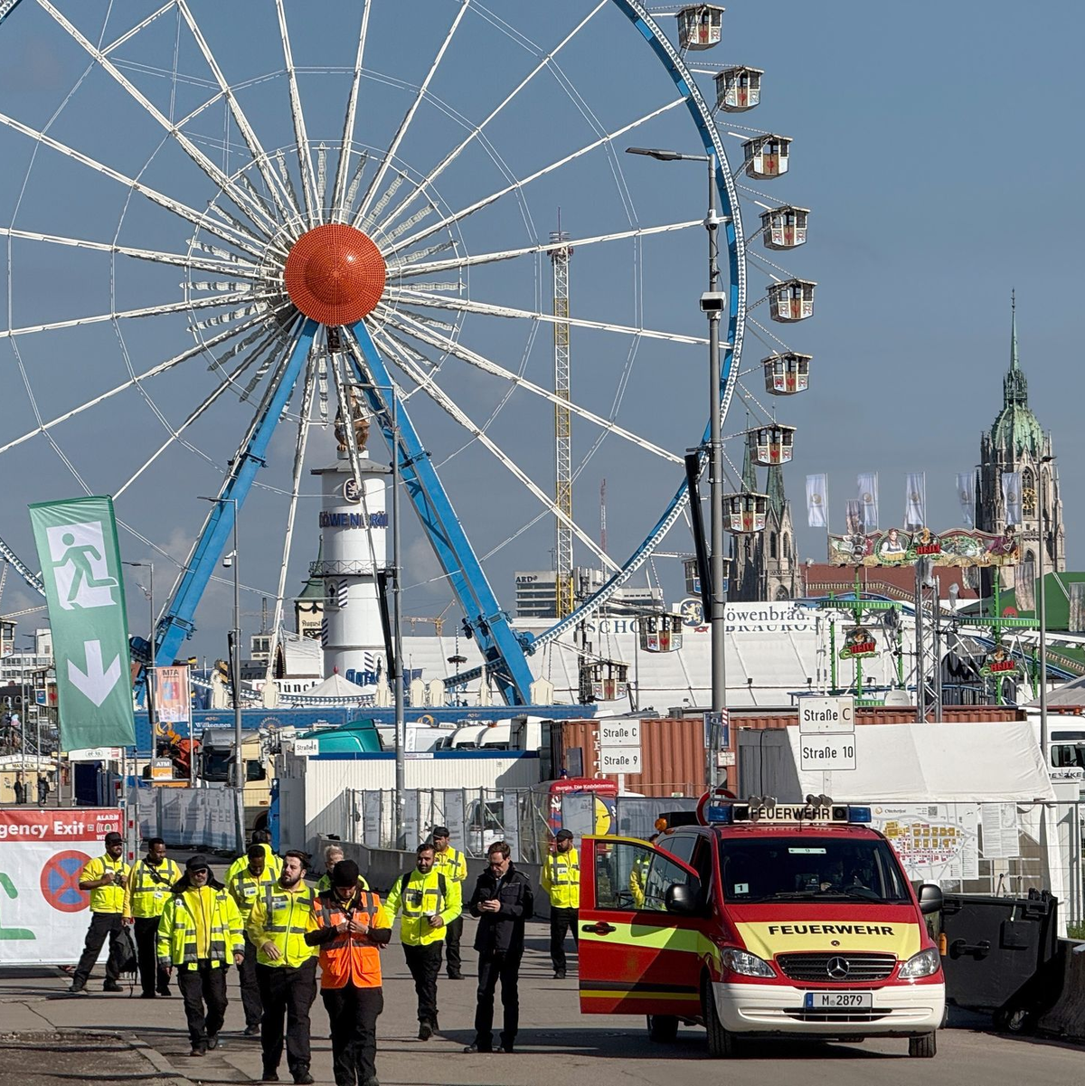 Das Oktoberfest bleibt heute geschlossen. - Foto: Christof Rührmair/dpa