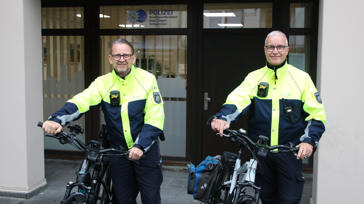 POL-SI: Fünf Monate im neuen Zuhause: Bezirksdienst in Geisweid freut sich über schöne Räumlichkeiten - #polsiwi - Foto: presseportal.de