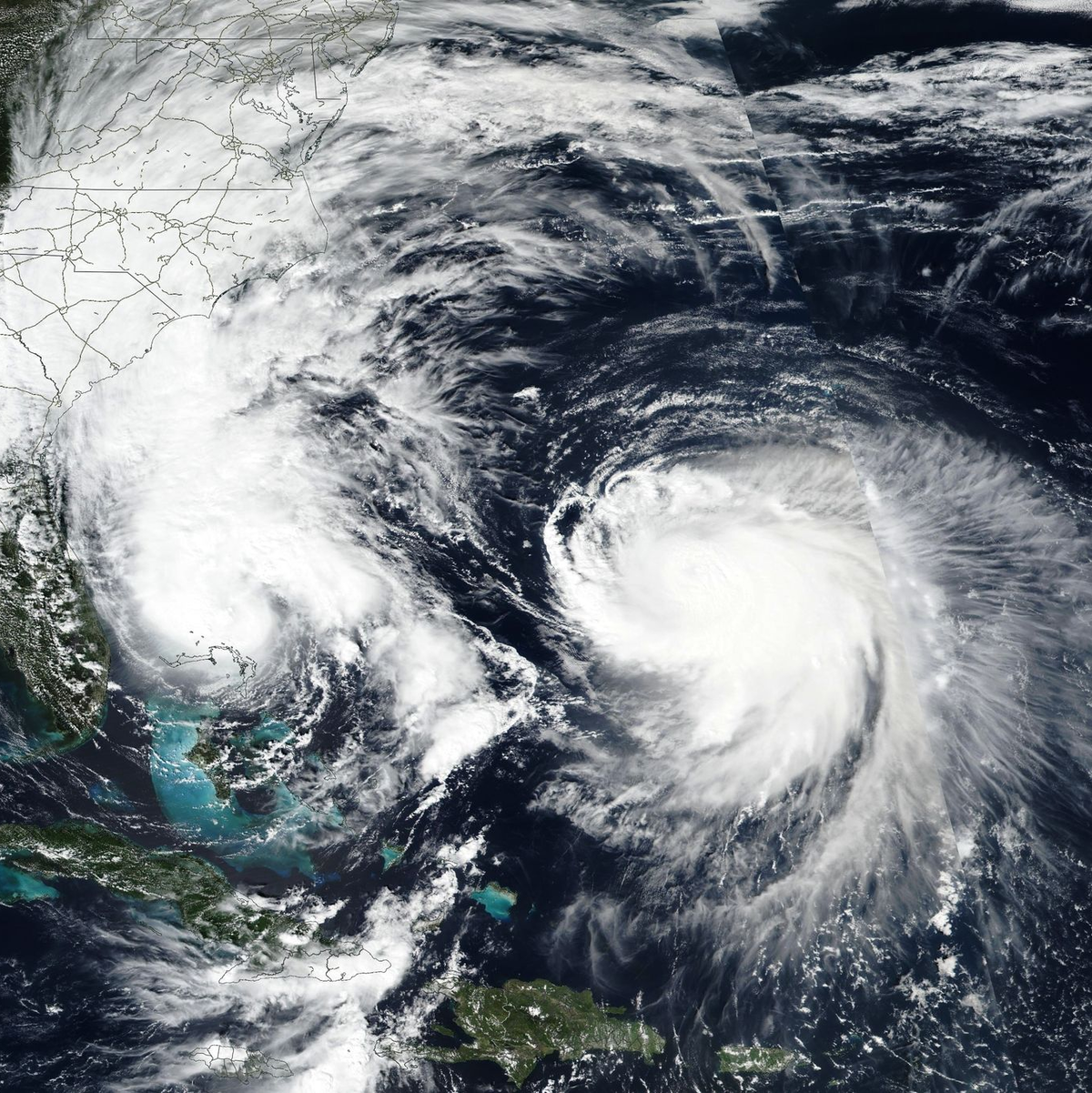 Die Hurrikane «Humberto» und «Imelda» wirbeln durch den Nordatlantik. - Foto: Uncredited/NASA Worldview/AP/dpa