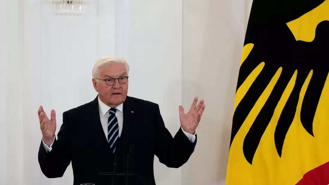 Kurz vor dem 35. Jahrestag der Deutschen Einheit richtet der Bundespräsident eine Mahnung an alle in Ost und West. - Bild: Carsten Koall/dpa